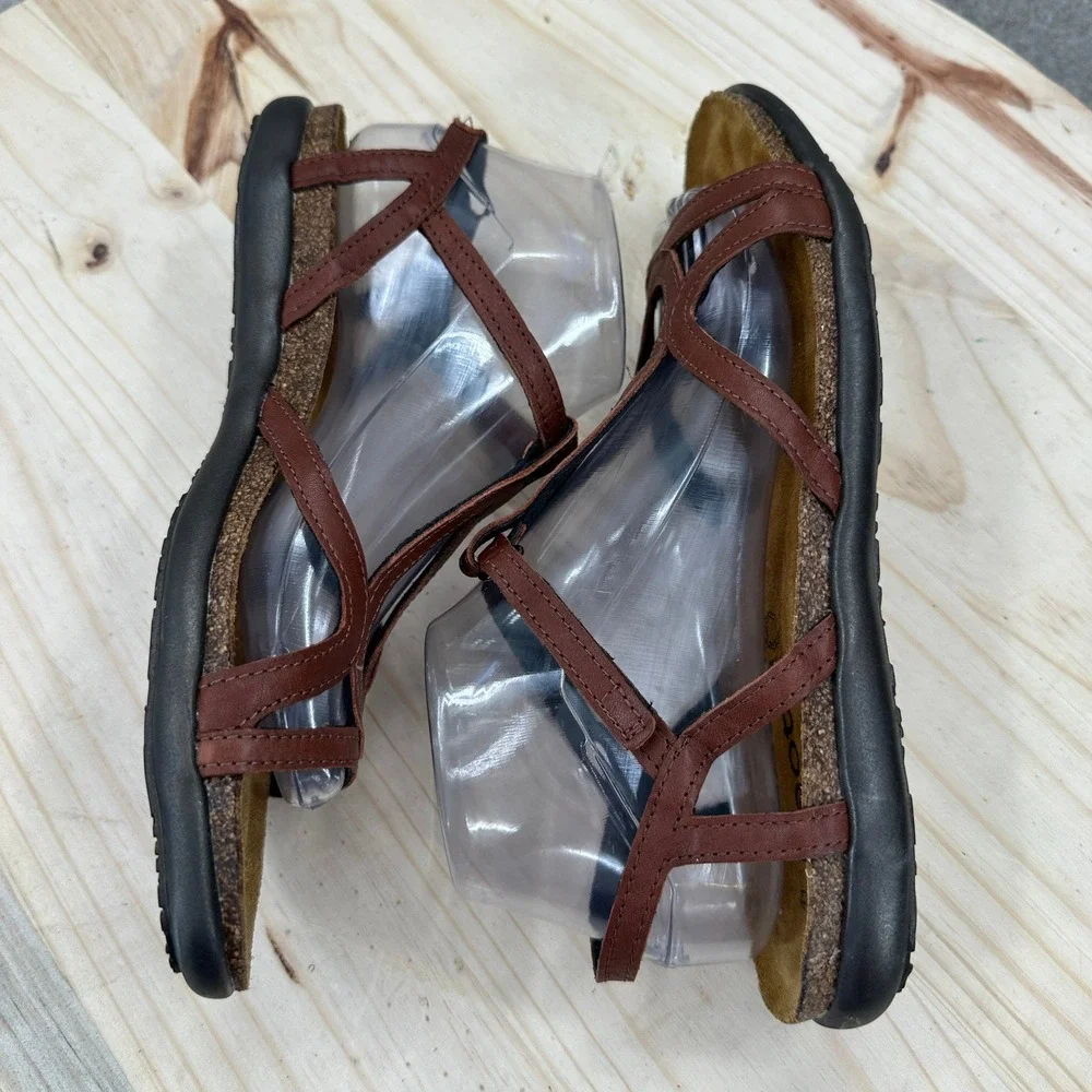 Naot Dorith Sandal Womens 10 Chestnut Brown Leather Strappy Flat Gladiator